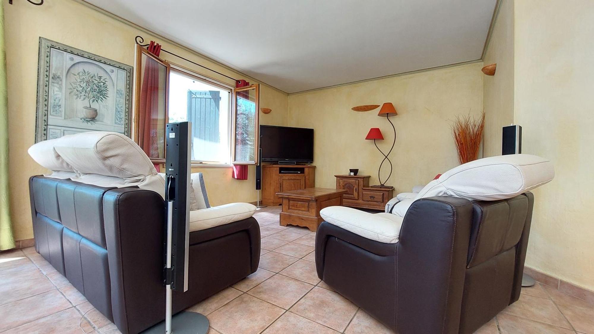 La Maison Angelvin Puimoisson Extérieur photo